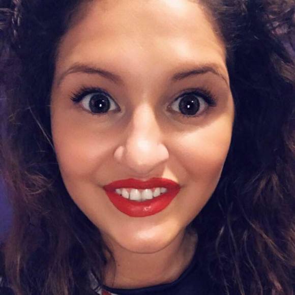 Meet your Posher, Aliesha - Picture 1 of 1